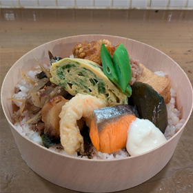 18品目のボリューム海苔弁当